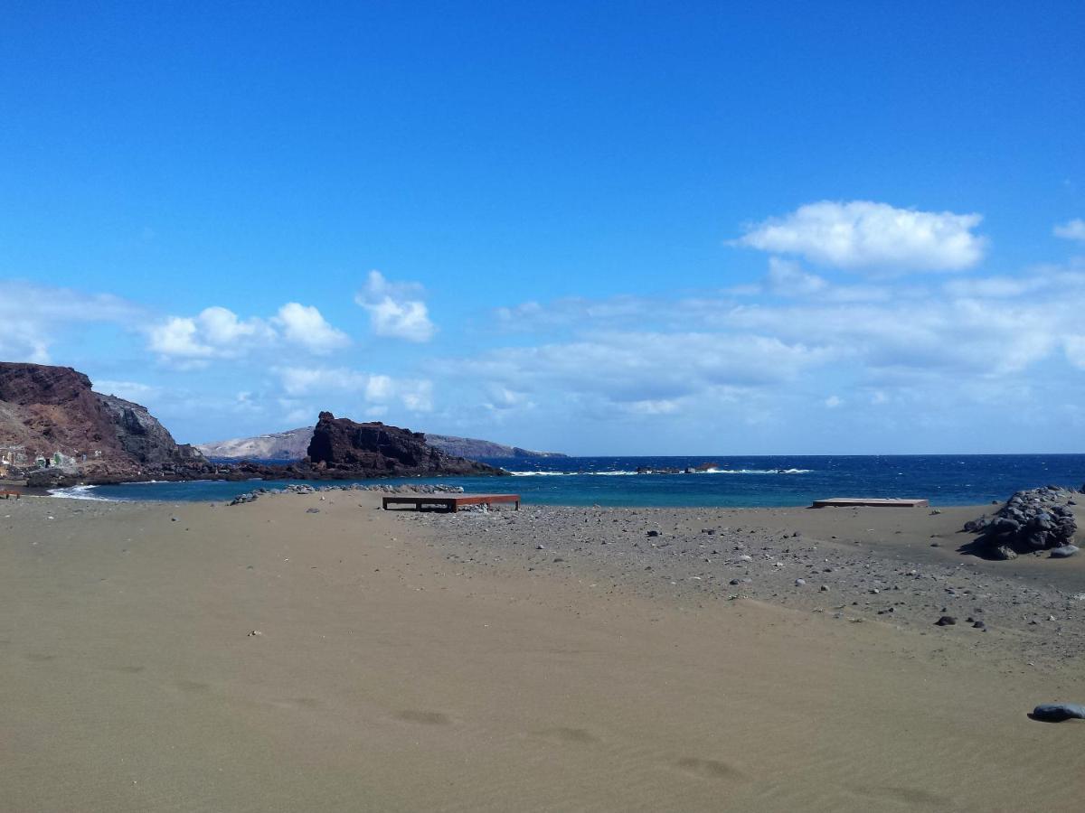 Burrero Beach Stay - Sunshine El Burrero Bagian luar foto